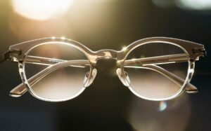 Co daje antyrefleks w okularach